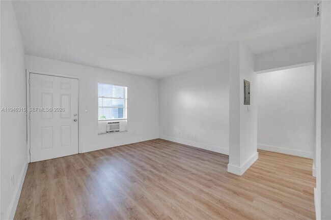 Building Photo - 668 NW 31st St