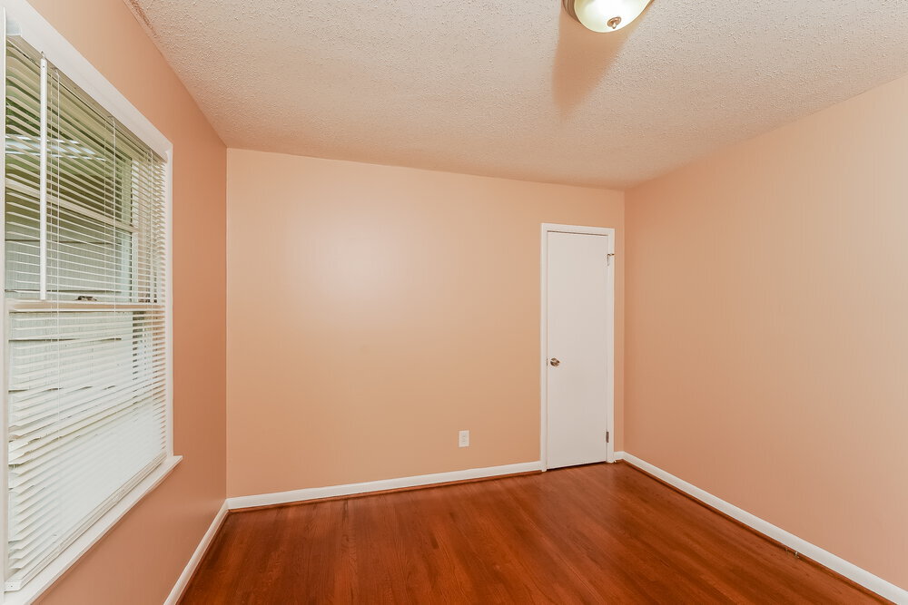 Building Photo - 417 19th Terrace NE