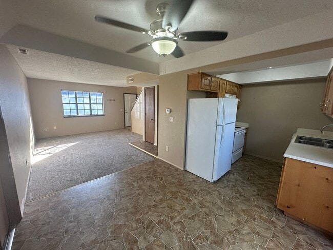 Building Photo - 1107 St Louis Ave