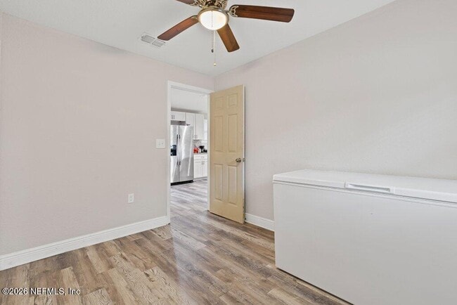 Building Photo - 600 Lemon St