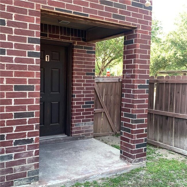 Building Photo - 13 N 49th St