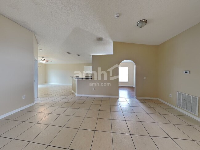 Building Photo - 6817 Westlake Blvd