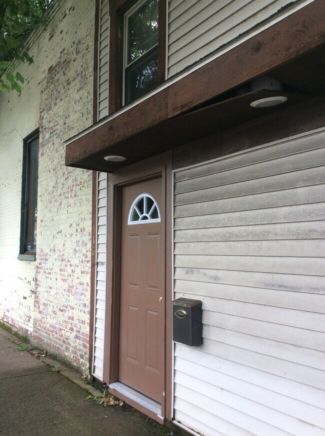 Building Photo - 514-516 ½ N 9th Street