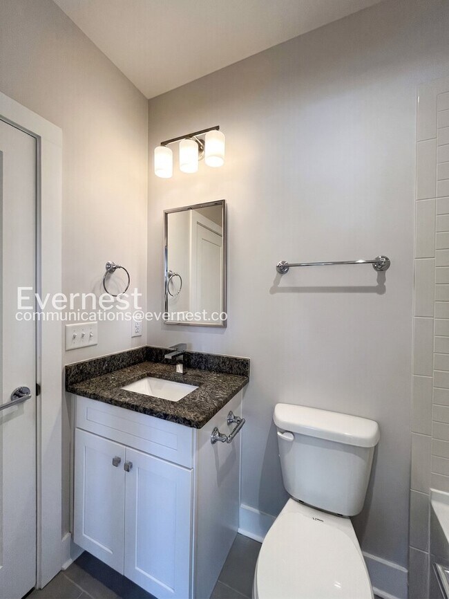Building Photo - 3-Bed/3-Bath Home/Available Now!
