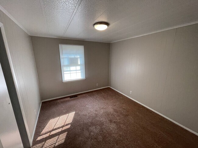 Building Photo - 3 Bedroom House in Robersonville - Complet...