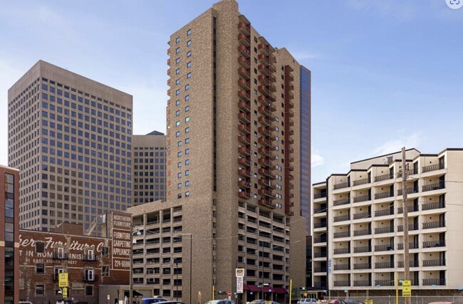 Building Photo - 66 9th St E