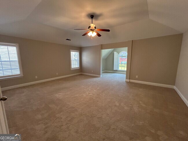 Building Photo - 765 Scenic Creek Dr SW