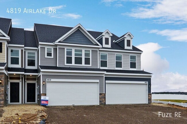 Primary Photo - 4819 Airlake Dr