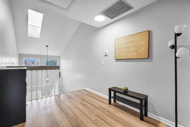 Building Photo - 2149 Discovery Cir W