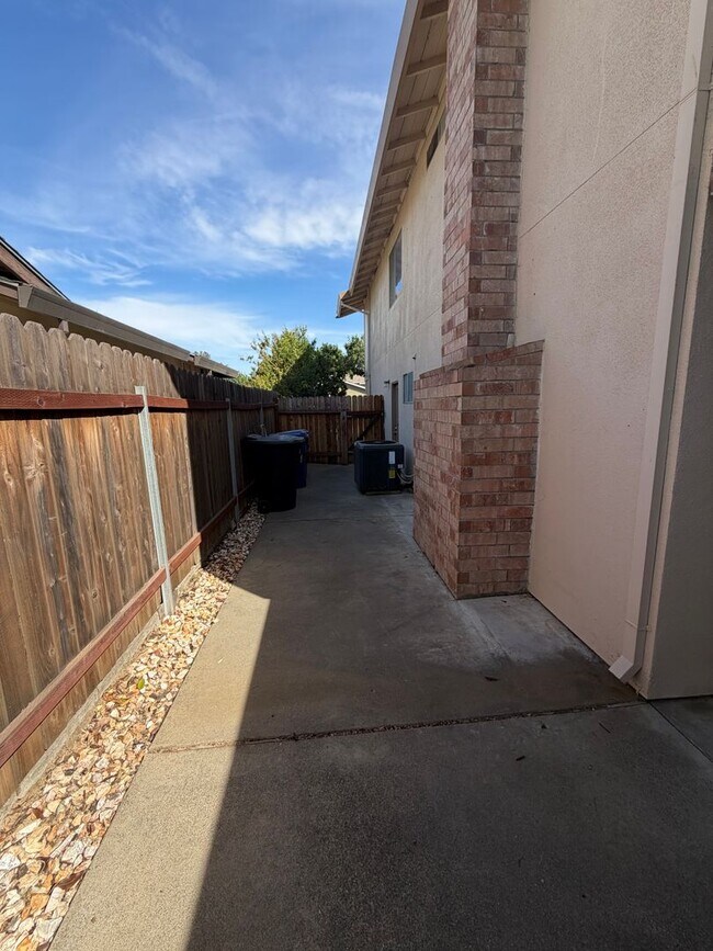 Building Photo - 3212 Korovo Ct