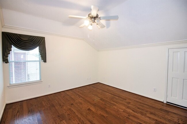 Building Photo - 2218 Longspur Ln