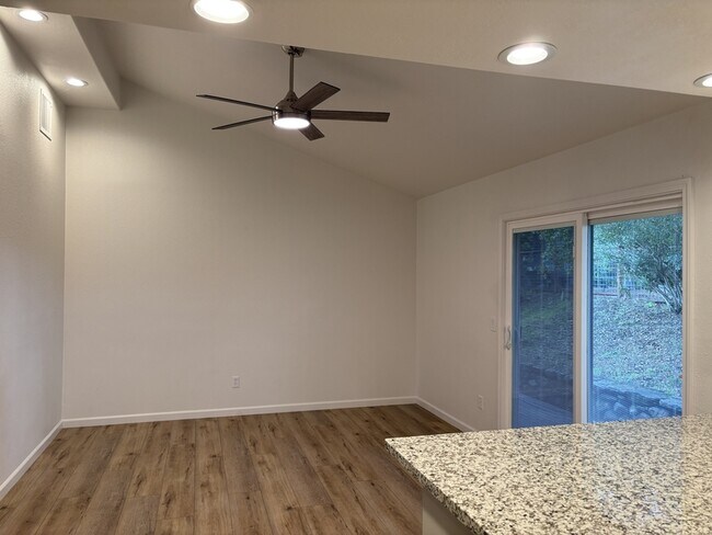 Building Photo - 1776 Meda Ave