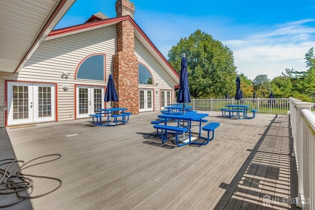 Building Photo - 15 Faxon Dr
