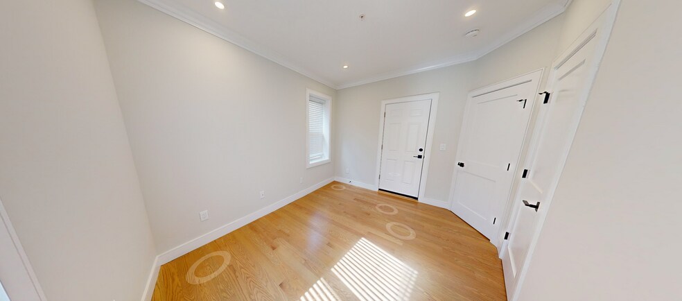 Building Photo - 165 Allston St