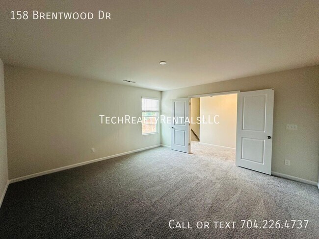 Building Photo - 158 Brentwood Dr