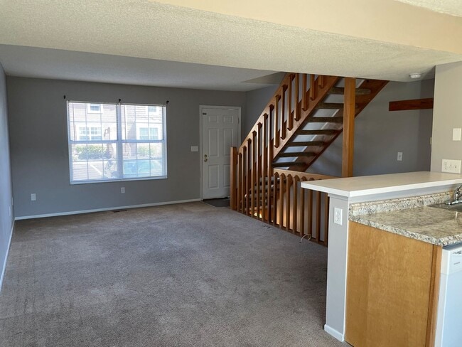 Building Photo - 5098 Stoneybrook Blvd