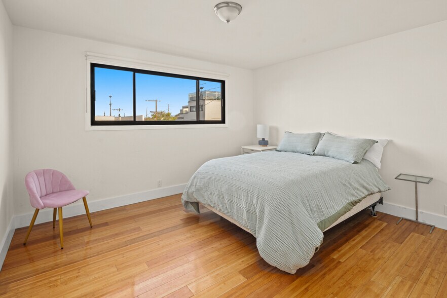 Secondary bedroom - 18 N Venice Blvd