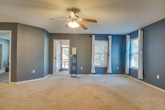 Building Photo - Charming 3-Bedroom Home in Central Pensacola with Open Layout and Fenced Yard