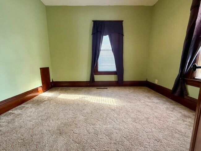 Bed #1 - 107 Clark St