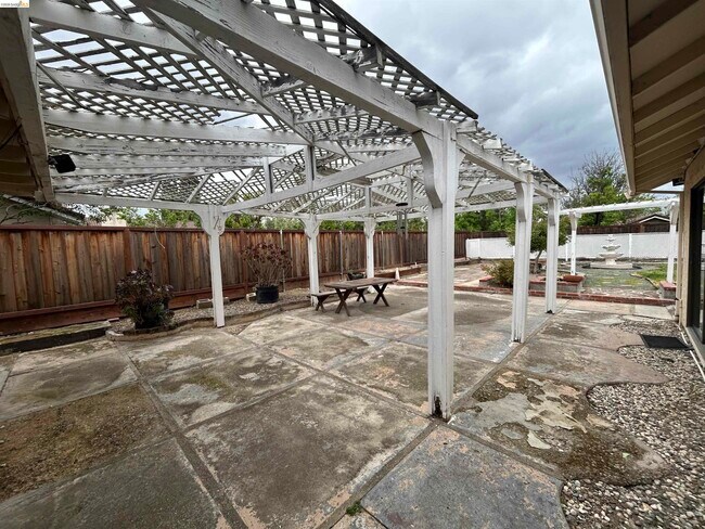 Building Photo - 2632 Point Lobos Ct