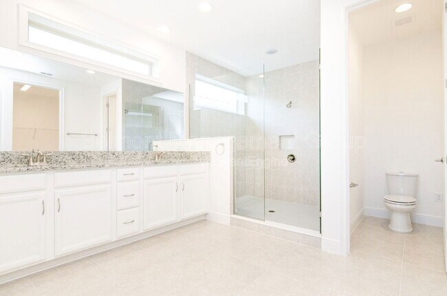 Building Photo - 13550 Abberwick Dr