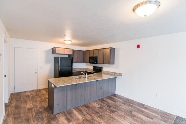 Building Photo - Lovely 2-Bedroom Condo in Easton Park