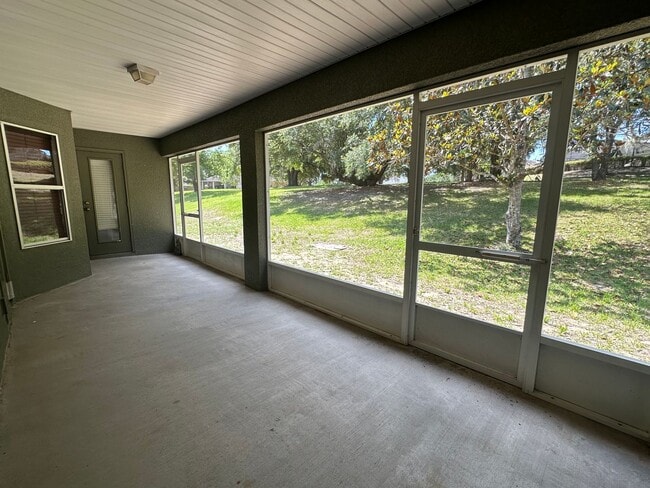 Building Photo - 4 Bedroom, 3 Bath, 3 Car Garage on 1 Acre ...