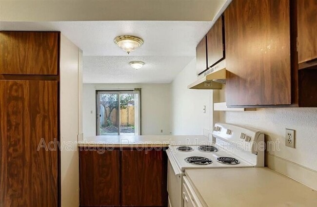 Building Photo - 1445 NW Division St