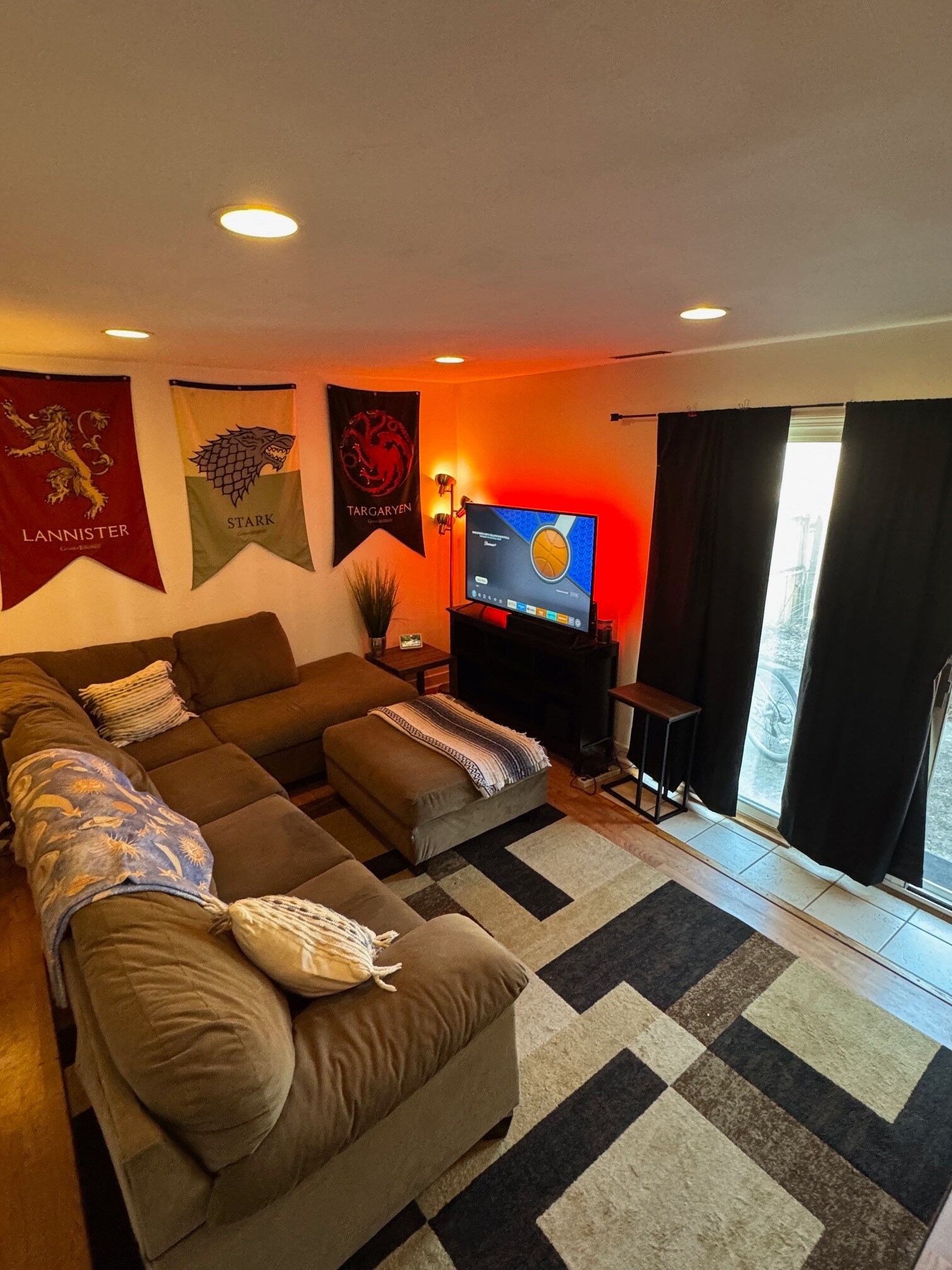 Building Photo - 2420 Ridge Rd