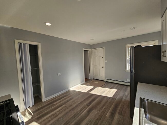 Building Photo - 2909 N Austin Ave