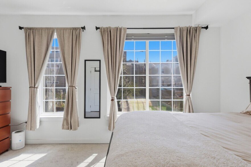 Building Photo - 1113 Lemon St