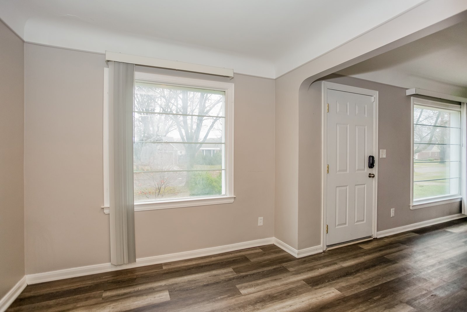 Building Photo - 20894 Lancaster St