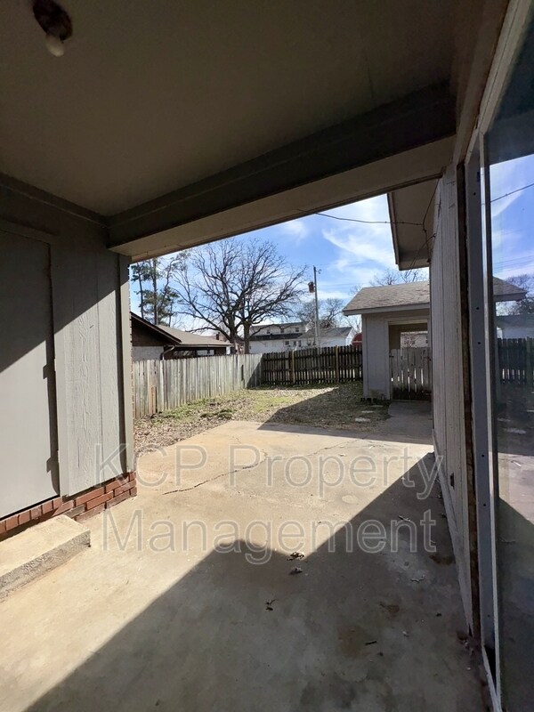 Building Photo - 4726 S U St