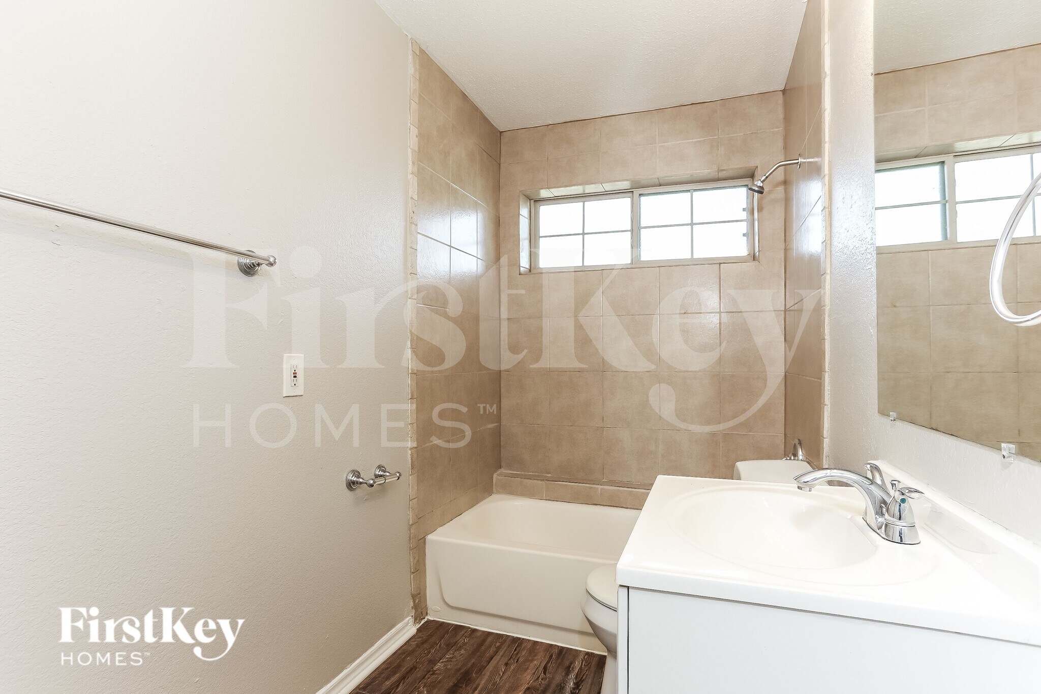 Building Photo - 1839 Wynn Terrace