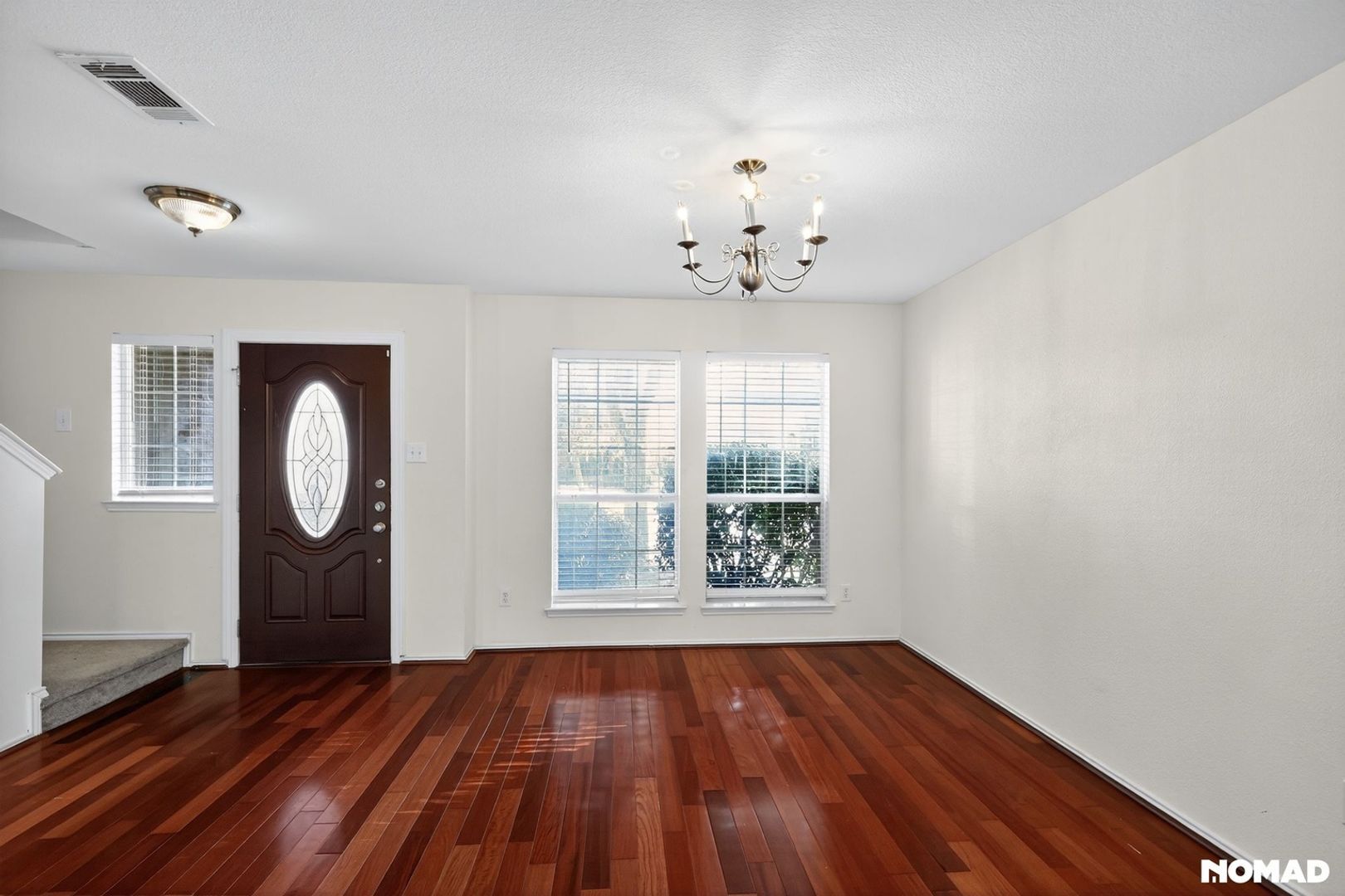 Building Photo - 1725 Bluebird Dr