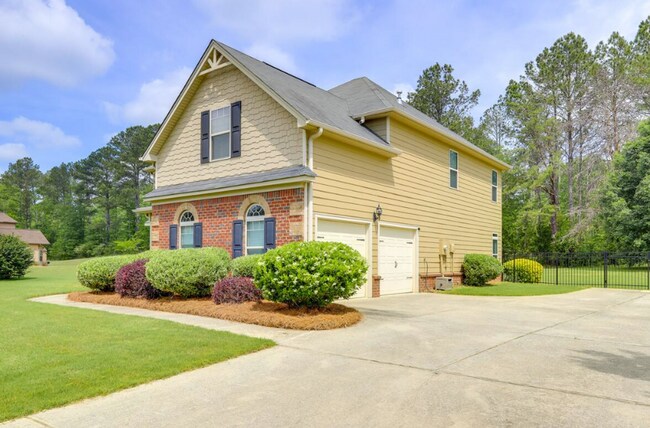 Building Photo - 135 Ravens Landing