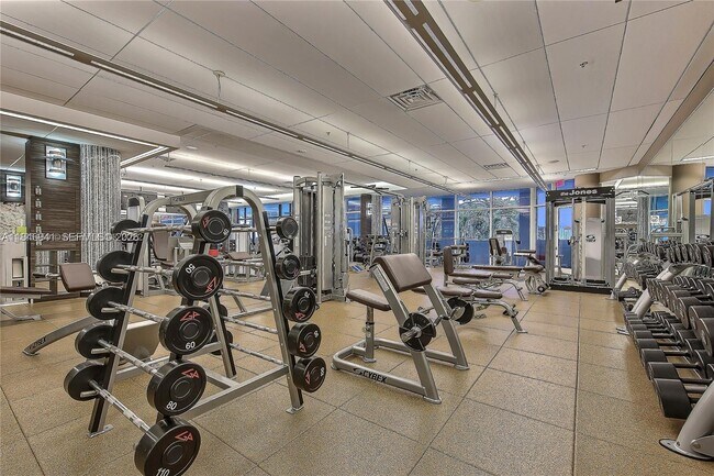 Building Photo - 21205 NE 37th Ave