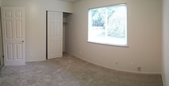 Building Photo - 3/2 House with Double Car garage in McK