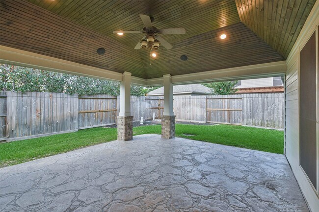 Building Photo - 20942 Wind Field Ln