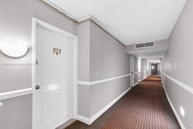 Building Photo - 5401 Collins Ave