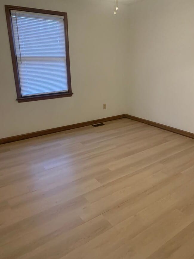 Building Photo - 4808-4810