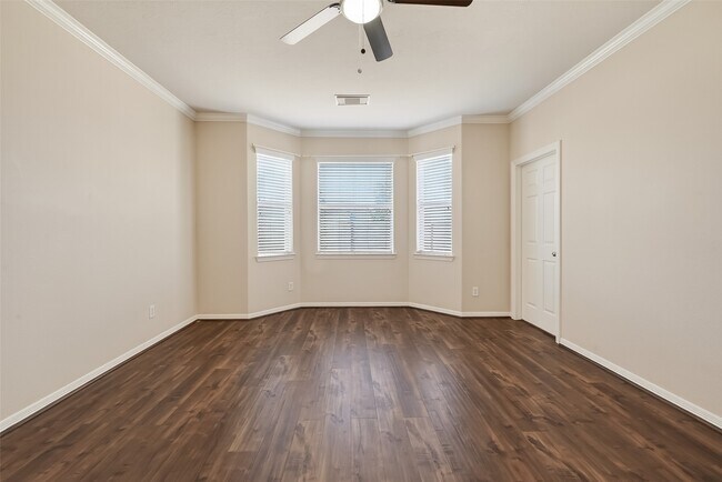 Building Photo - 11019 Bergamo Dr