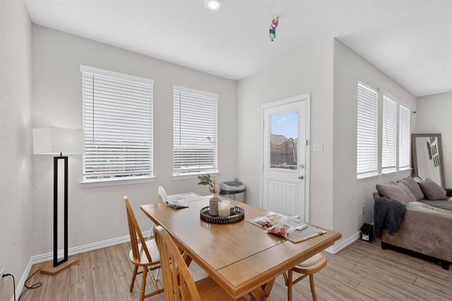 Building Photo - 423 Pepperbark Ave