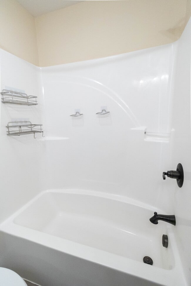 Building Photo - 931 Warrior Hill Dr