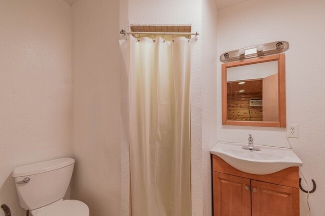 Building Photo - 20011 Parkway Ln