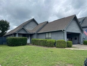 Building Photo - 124 Island Blvd