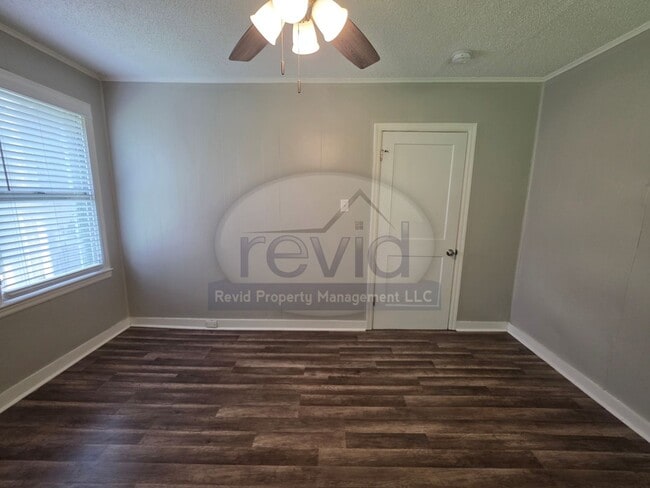 Building Photo - 3523 Barwood Cir