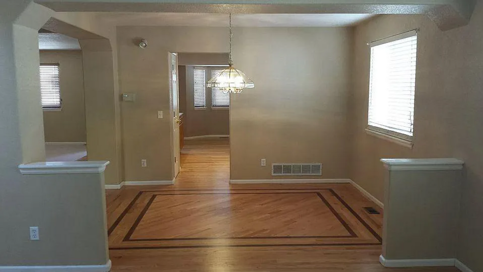 Dining room - 4249 S Killarney St