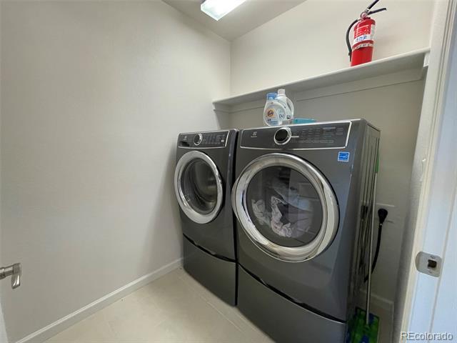 Building Photo - 1584 Castle Creek Cir