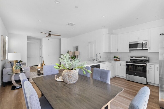 Building Photo - 9039 Meghan Ct